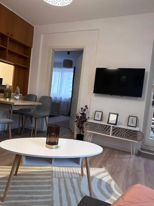 Cozy Apartment Mit Balkon I Wlan ドレスデン エクステリア 写真